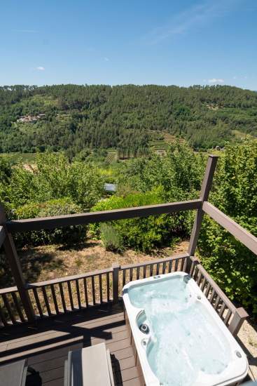 Villa Piscine Jacuzzi Ardèche · Chalet Anjuléa Ardèche · Domaine de Chalvêches